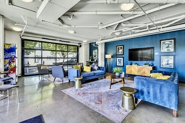 1900 12th Ave S #420 — Photo 8