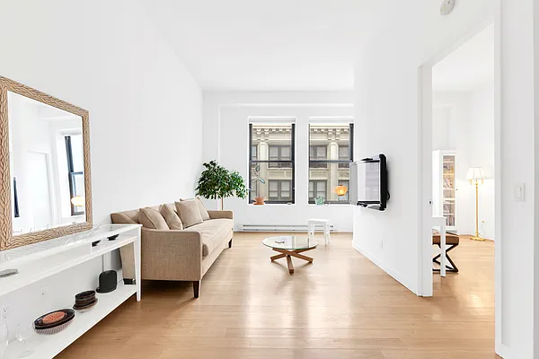 Sold by Compass | media 9