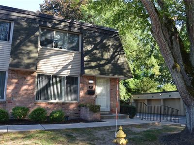 37 Penn Ln, Rochester, NY, 14625
