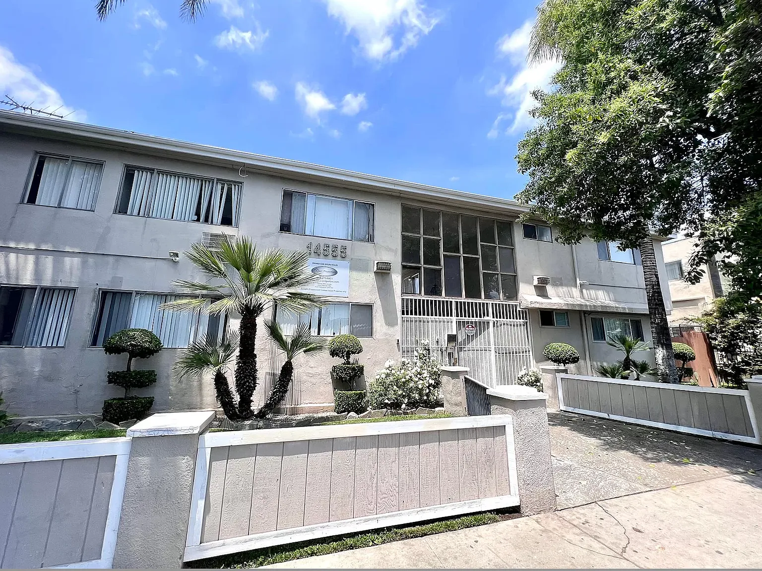 Kester Ave, Van Nuys — Photo 1