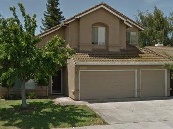 2349 Rainwood Dr, Oakdale, CA 95361