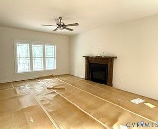3rd image of 2219 Walnut Tree Blvd
