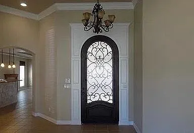 2303 High View Dr — Photo 3