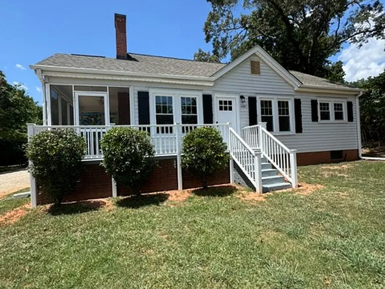 481 S Suber Rd — Photo 2