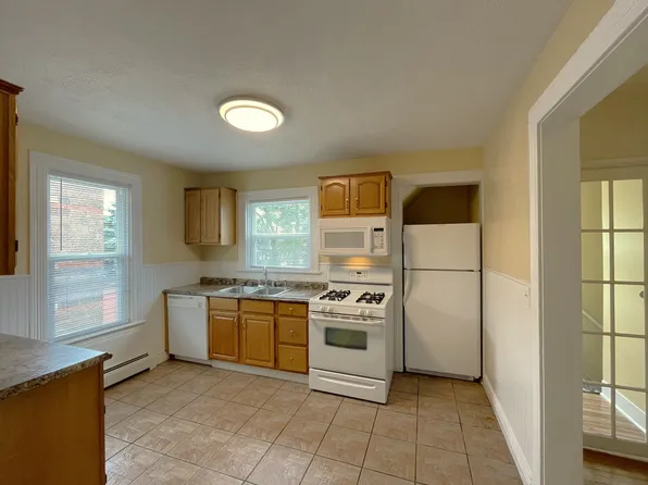 381 W 1st St #2, Elmira, NY 14901