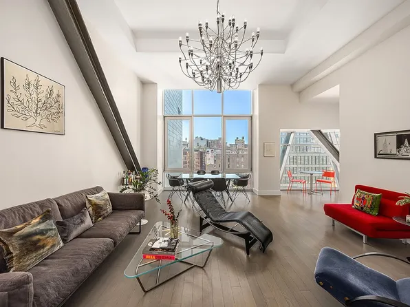 52 E 4th St APT 7, New York, NY 10003