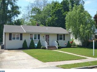 332 10th Ave, Lindenwold, NJ 08021