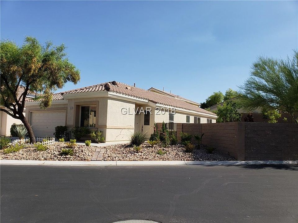 1st image of 165 Crooked Tree Dr