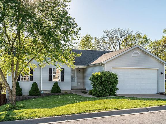 3rd image of 427 Water Tower Dr