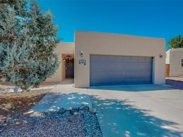 221 Camino Miramontes, Espanola, NM 87532