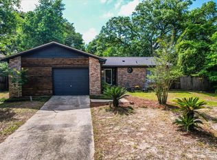 6059 Somerset Dr, Pensacola, FL 32526