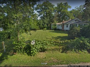 3079 Grove St, Keego Harbor, MI 48320