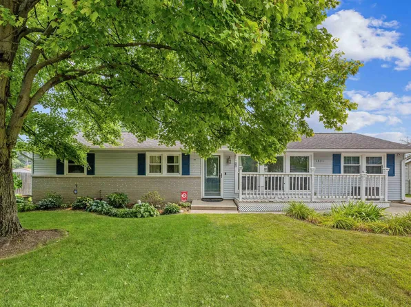 1331 Scots Ln, New Haven, IN 46774