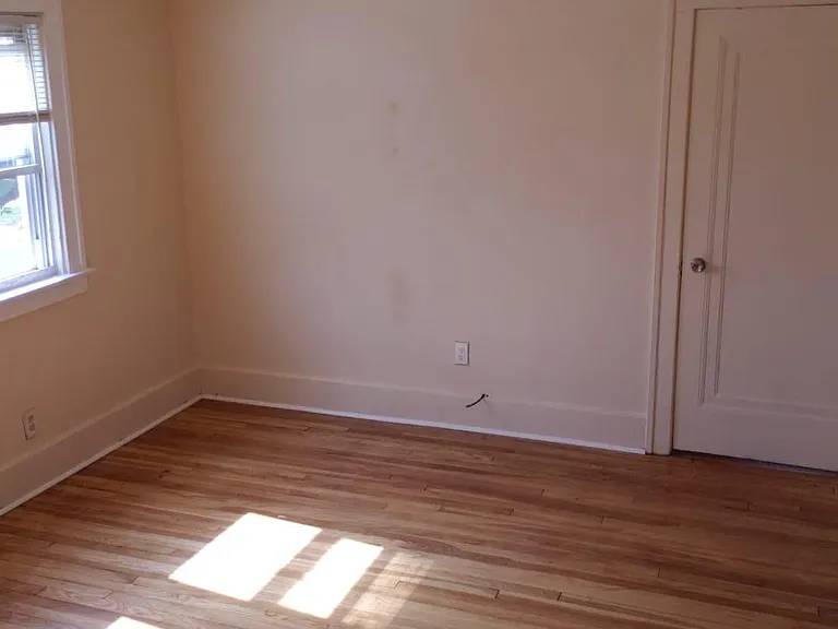 6852 Reuter St — Photo 3
