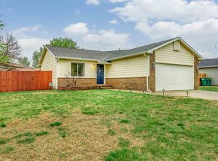 2518 N Ridgewood Ct, Wichita, KS 67220