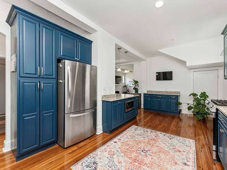 2647 Forbes St — Photo 19