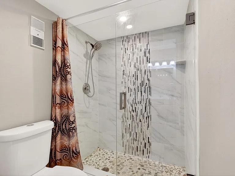 5550 Witney Dr #209 — Photo 34