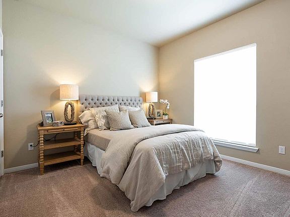 3rd image of 1405 Horizon View Dr