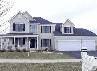 S637 Grengs Ln, Geneva, IL 60134