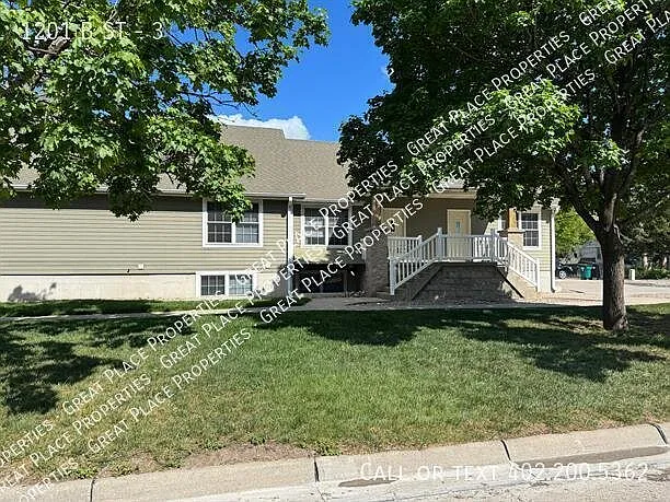 2 bed, 1.5 bath, 900 sqft, $1,099 — Photo 2