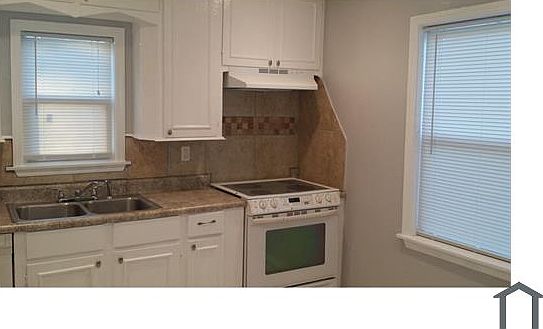 1st image of 1900 NE 25th St