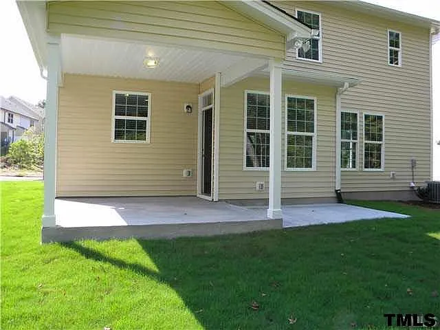 2521 Magnolia Tree Ln — Photo 3