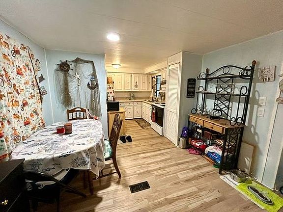 5th image of 9005 Daniel Ave #51