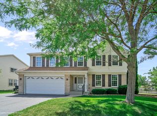 2051 Dorchester Ave, Algonquin, IL 60102