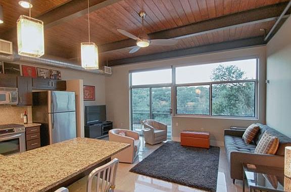 2nd image of 2205 N Lamar Blvd Unit 213
