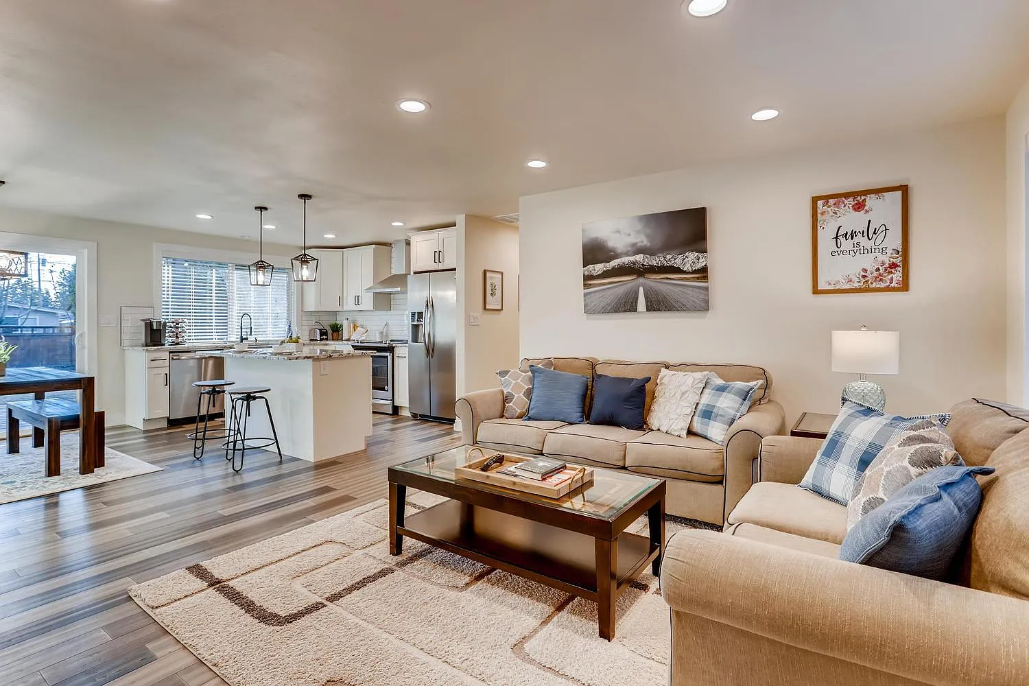 4 bed, 1200 sqft, $4,750 — Photo 3