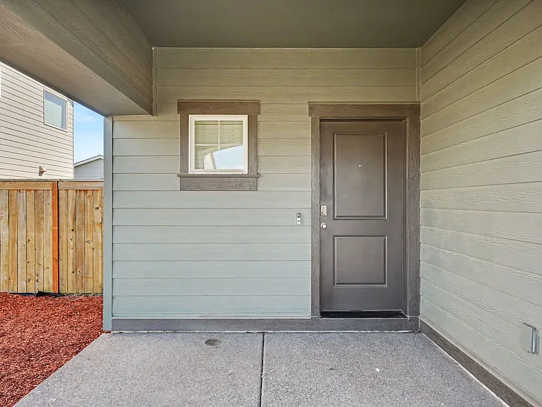 4748 Astronaut Ave NE — Photo 4