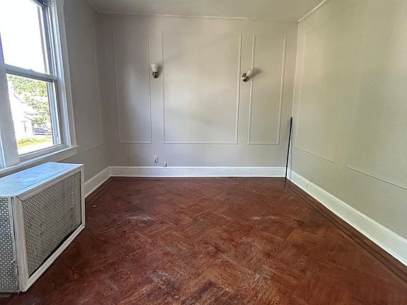 5th image of 244 Vermont Ave #2