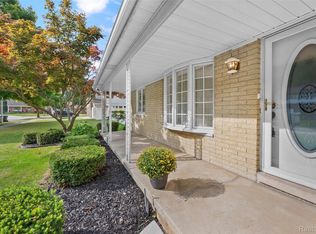 9450 Continental Dr, Taylor, MI