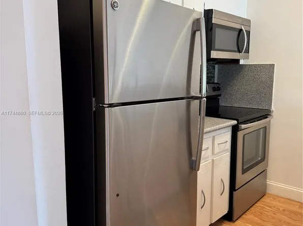 1225 NE 124th St APT 33A, North Miami, FL 33161