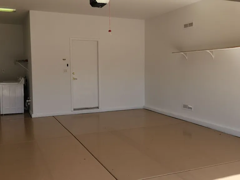 1561 Bonner Springs Dr — Photo 22