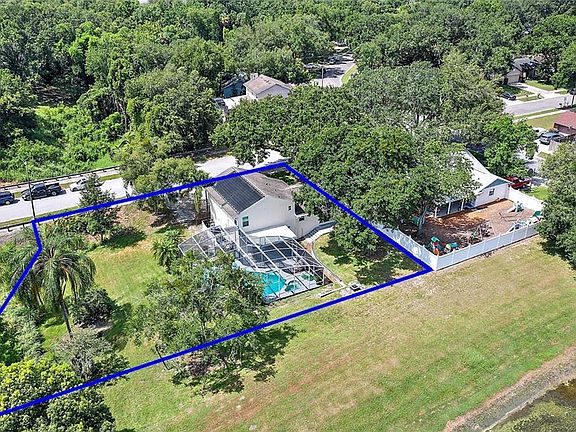 3rd image of 993 Glenmeadow Dr