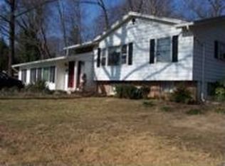 3208 Woodland Ln, Alexandria, VA 22309