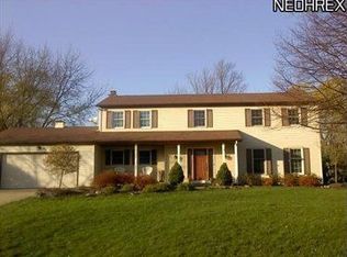 8360 Stoney Brook Dr, Chagrin Falls, OH 44023