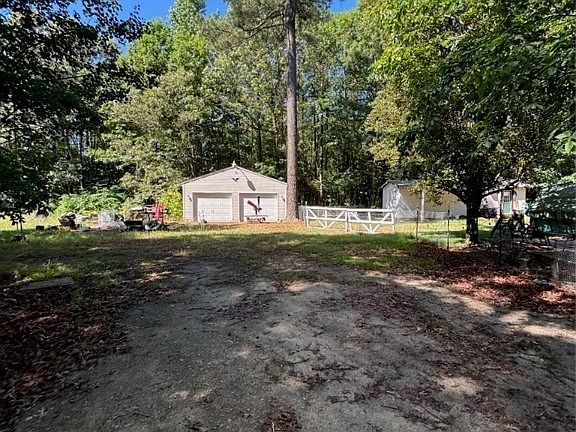 5th image of 1742 Eastham Rd