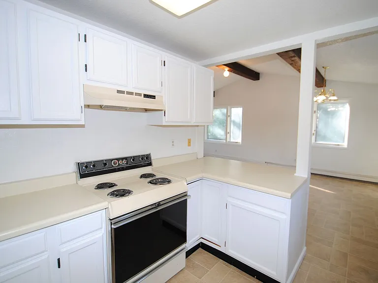 795 Keeling Rd — Photo 3