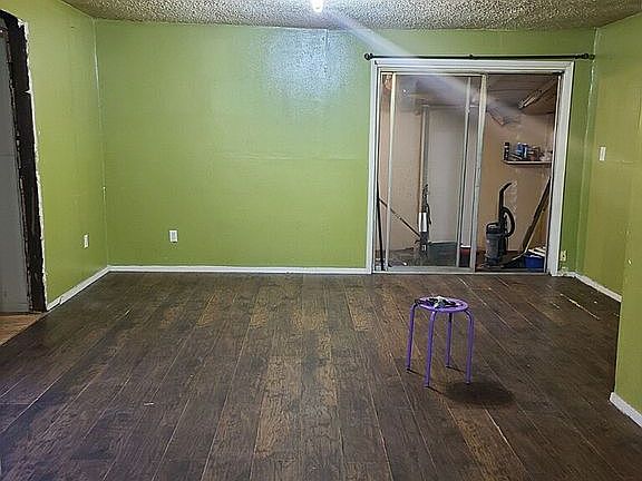 4th image of 401 W Alabama Ave
