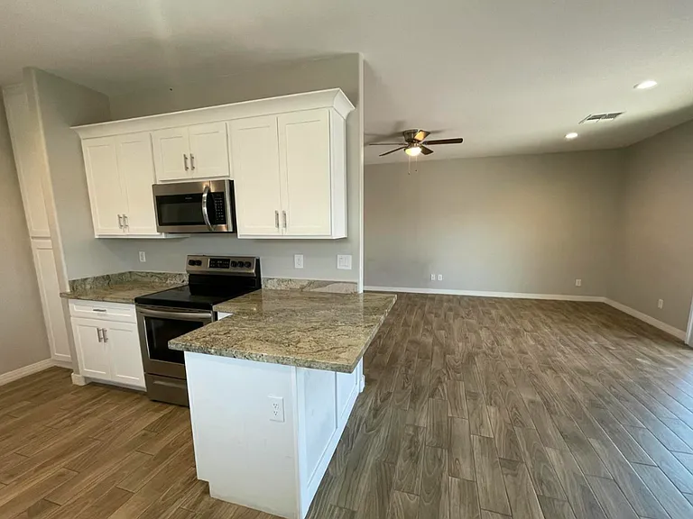11176 W Cambria Cir — Photo 4
