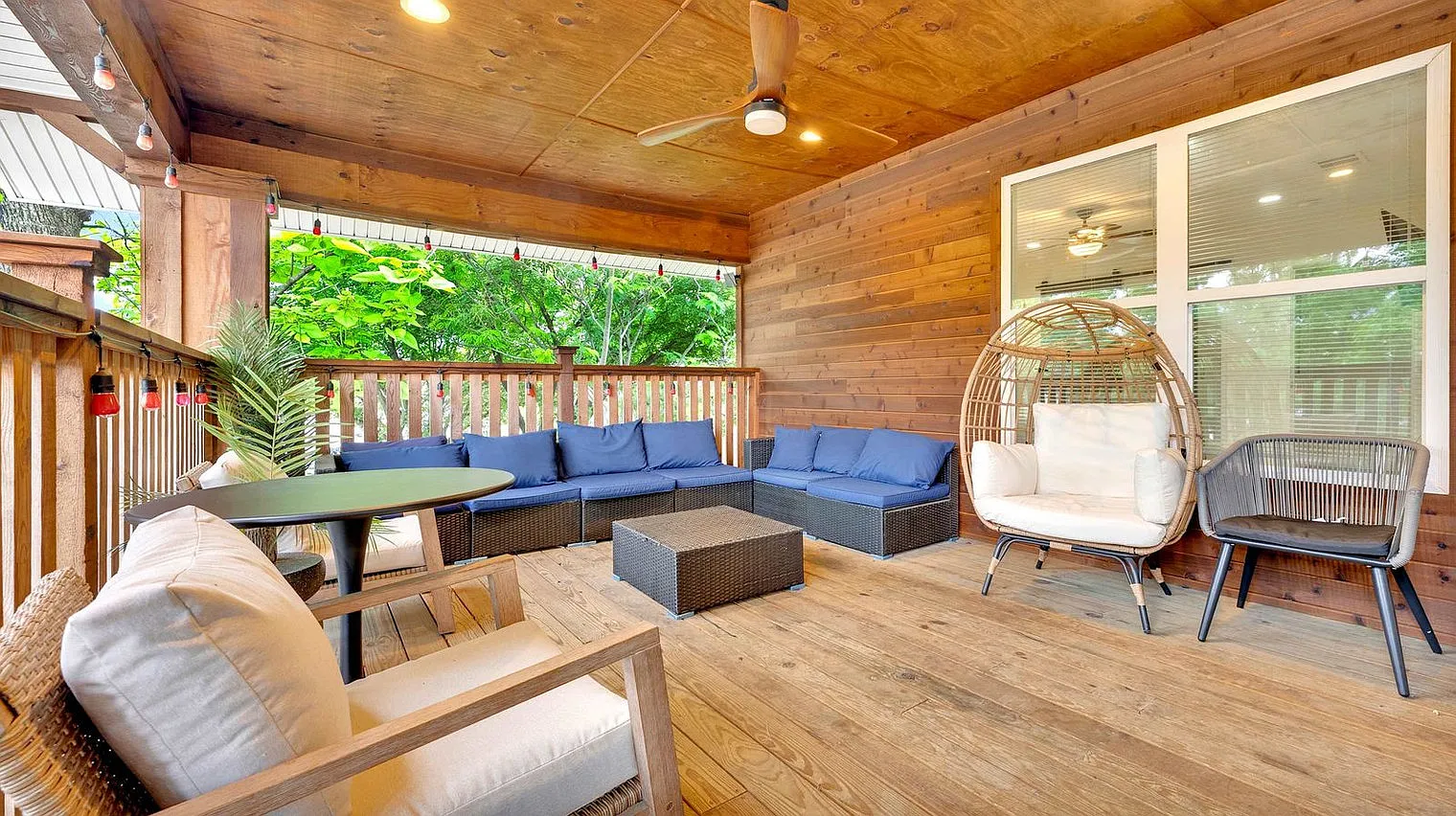 3 bed, 2.0 bath, $4,208 — Photo 3