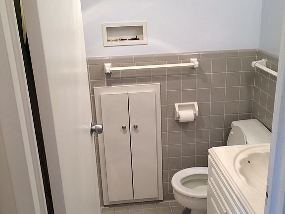 3rd image of 10201 Grosvenor Pl APT 1004