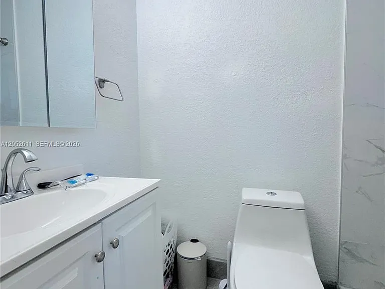 8600 SW 67th Ave #940 — Photo 7