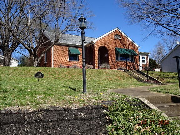 4th image of 1112 Jeanette Ave