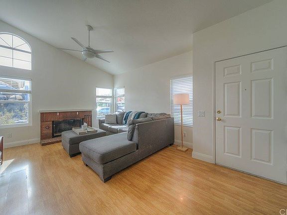 4th image of 39887 Teal Dr