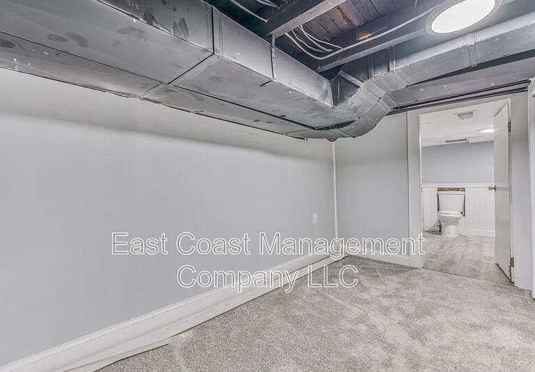 1253 Sargeant St — Photo 25