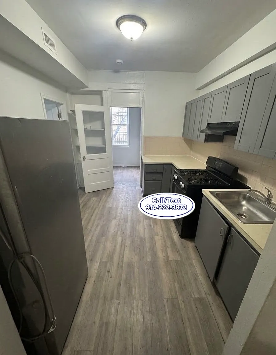 3 bed, $2,250 — Photo 1