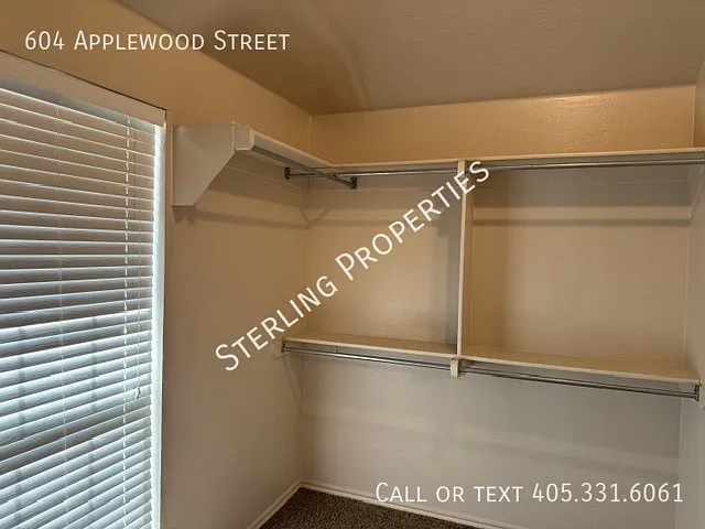 604 Applewood St — Photo 36